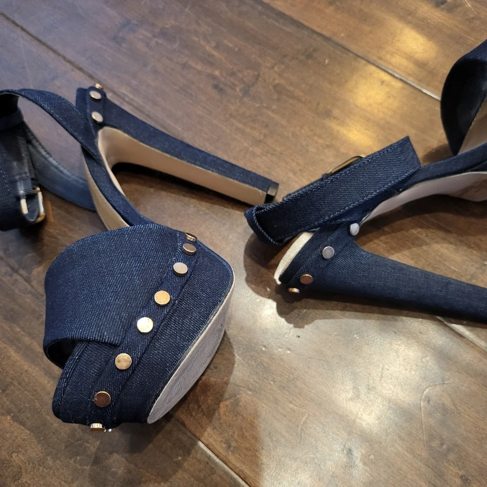 Shoe Dazzle Dark blue Denim Platform Heels with Gold Stud Detail